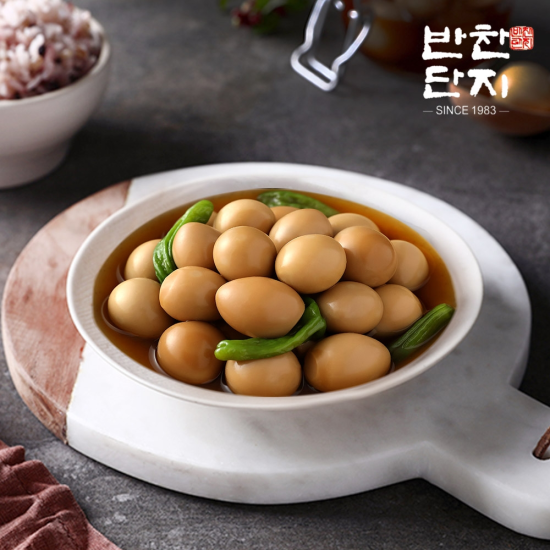 반찬단지 꽈리고추를 넣어 맛있는 메추리알 장조림 1Kg 국내산