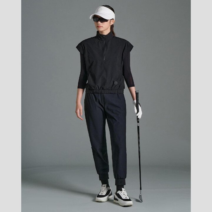 (신세계강남점)FW25 여성 라운드넥 베스트 - 블랙 (BJ5942A415)