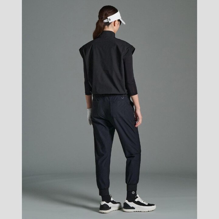 (신세계강남점)FW25 여성 라운드넥 베스트 - 블랙 (BJ5942A415)