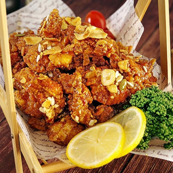 속초 중앙시장 닭강정 허니갈릭 550g 속초 닭강정 택배 인생닭강정 혼밥메뉴 식어도 맛있는치킨 (23730987)