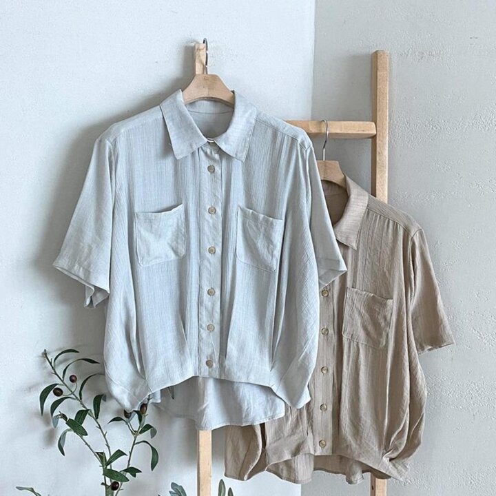 [옷자락] 여자 레이온 언발 핀턱 카라넥 반팔 셔츠