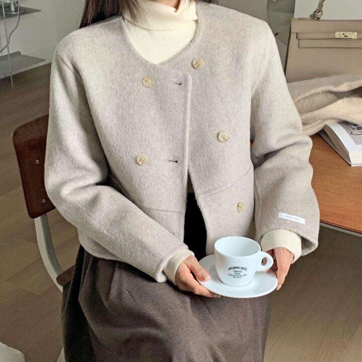 [옷자락] 여자 심플 노카라 울혼방 핸드메이드 숏 자켓