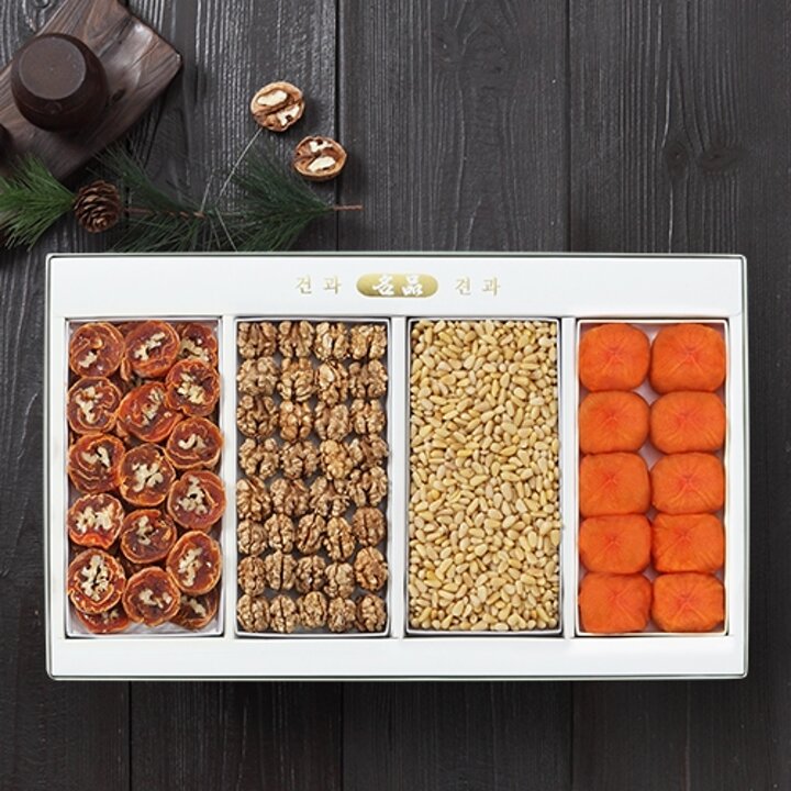 [대명상사]임산물세트 11호 (곶감호두말이 400g + 호두190g + 잣 250g + 곶감 510g)