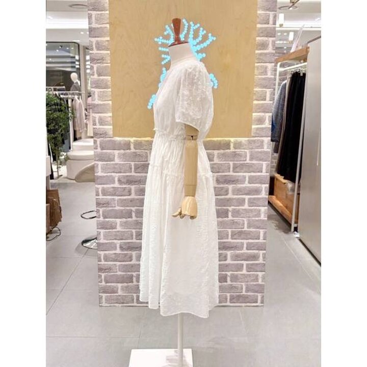 (신세계하남점)프린트 화이트 원피스 (LC31F6OP516X)