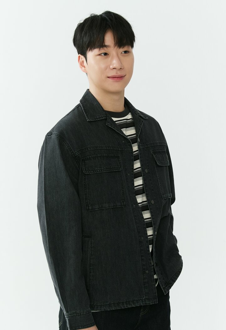 [26SS] 남성) 난스판 그레이 오픈 카라 데님 자켓 DJ AQ1DDJ104-GY