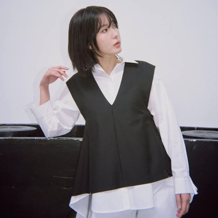 [하프클럽/베스띠벨리]  25봄 라인 포인트 셔츠2404