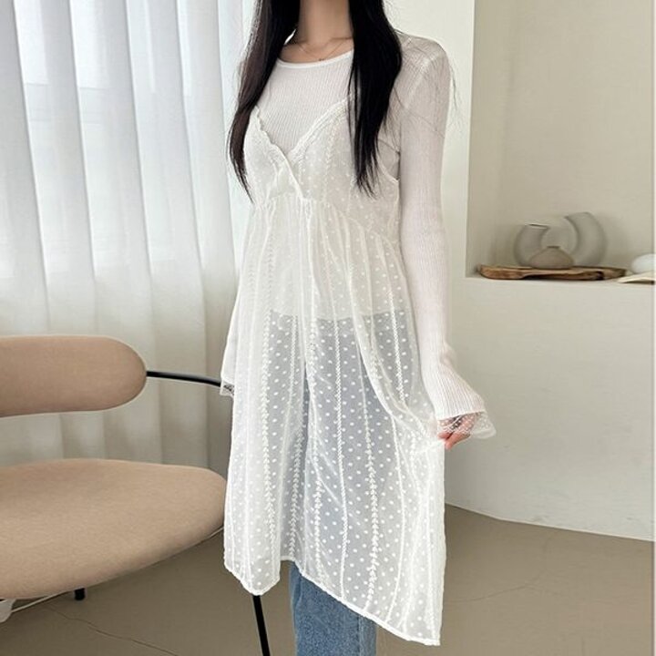 [하프클럽/삐까삐까]루즈핏 브이넥 레이어드 레이스 자수 시스루 끈나시 미디 원피스 휴양지룩