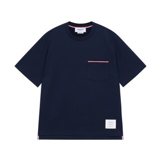 톰브라운 남성 밀라노 코튼 오버사이즈 포켓 티 네이비 MJS183A-07323-415