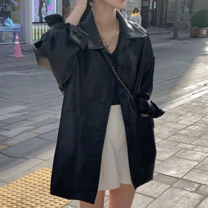 여성 오버핏 하프 레더 자켓