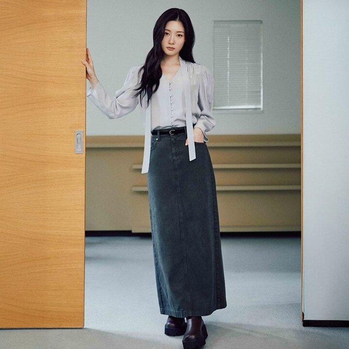 (신세계센텀점)[정채연 착용] 퍼프 슬리브 타이 블라우스 NEW5XB285