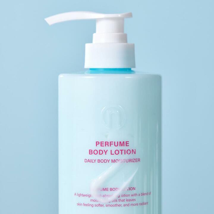 더나플러스 촉촉한 보습제 퍼퓸 바디로션 500ml