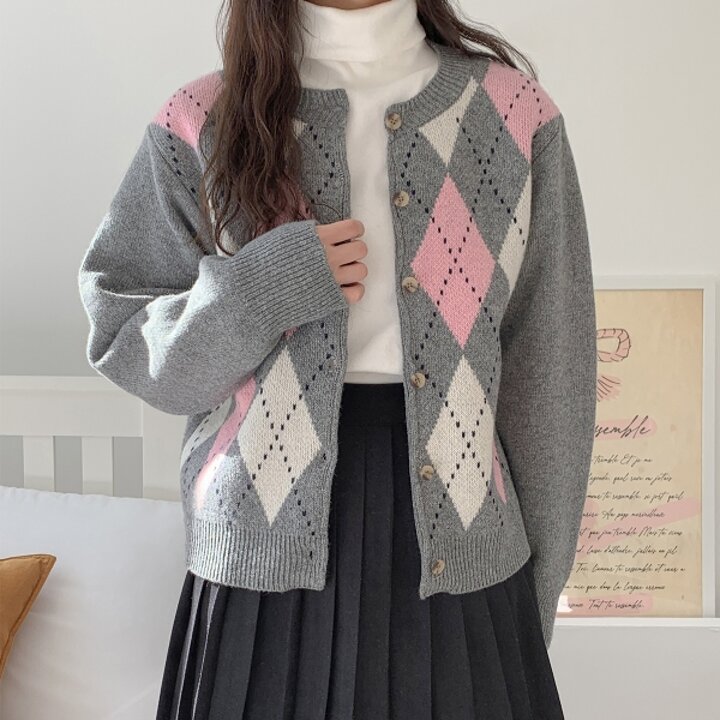 퓨엔트 라운드넥 울 아가일 가디건