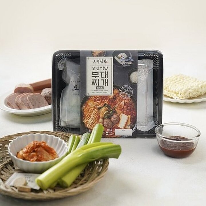 (신세계의정부점)의정부 부대찌개 밀키트 2인분 650g*3개 (라면사리포함/채소육수 코인)
