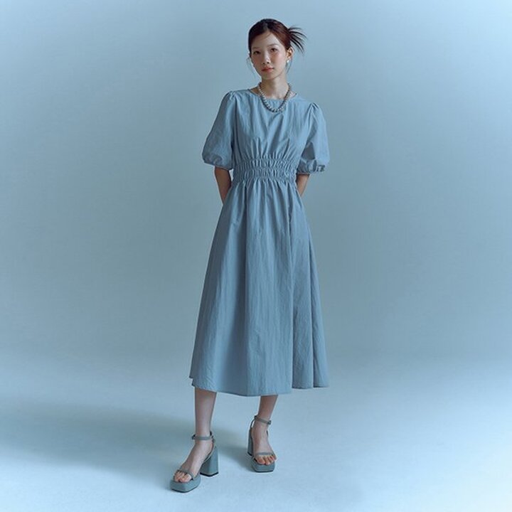 (신세계 사우스시티)[캐리오버] 허리 스모킹 나일론 원피스 (스카이블루/아이보리) AR2WOS83