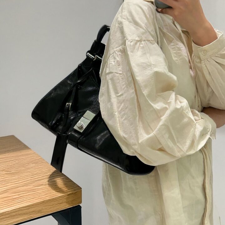 여성 심플 레더 숄더백 블랙 만두 가방 토트백