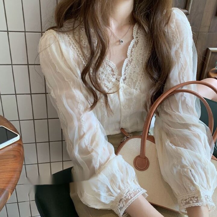 베릴 레이스 블라우스