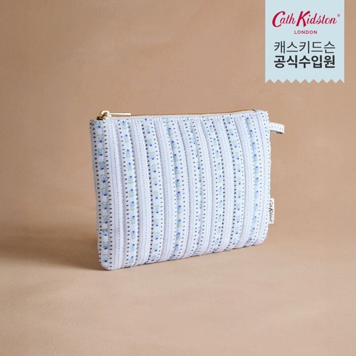 (신세계김해점)퀼트 파우치 - 블루 로즈 스트라이프 (CK-AAA4081)