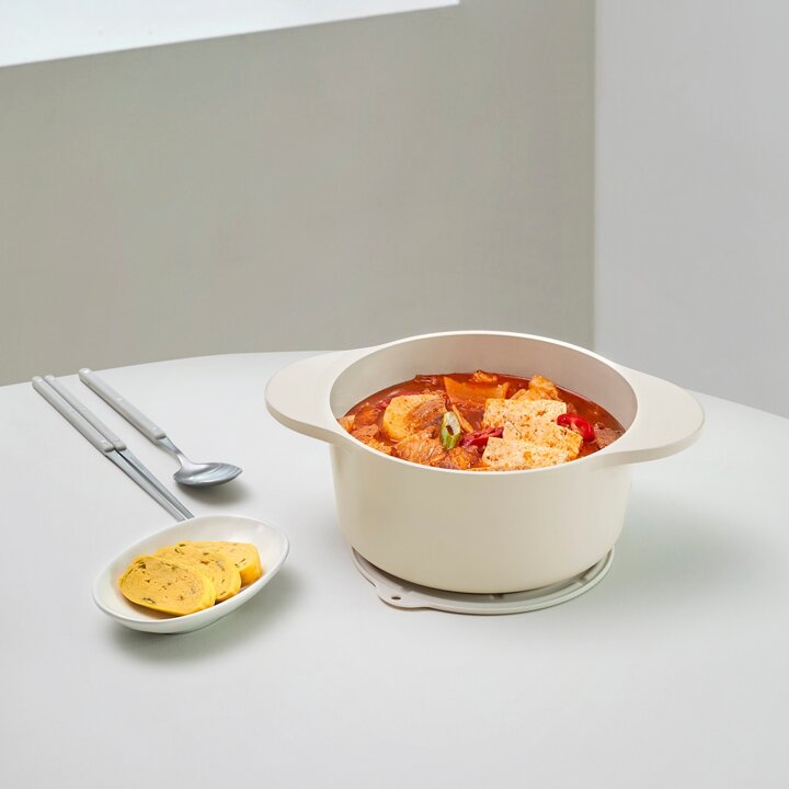 테팔 인덕션 주물 아이콘 오트밀크 양수냄비 18cm