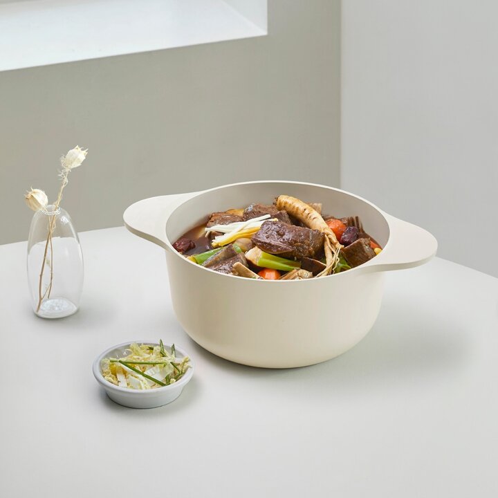 테팔 인덕션 주물 아이콘 오트밀크 곰솥냄비 24cm