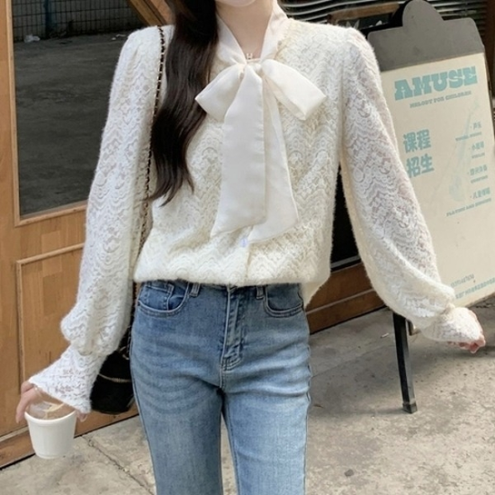 리본 포인트 플라워 패턴 기모 레이스 블라우스19651548667501