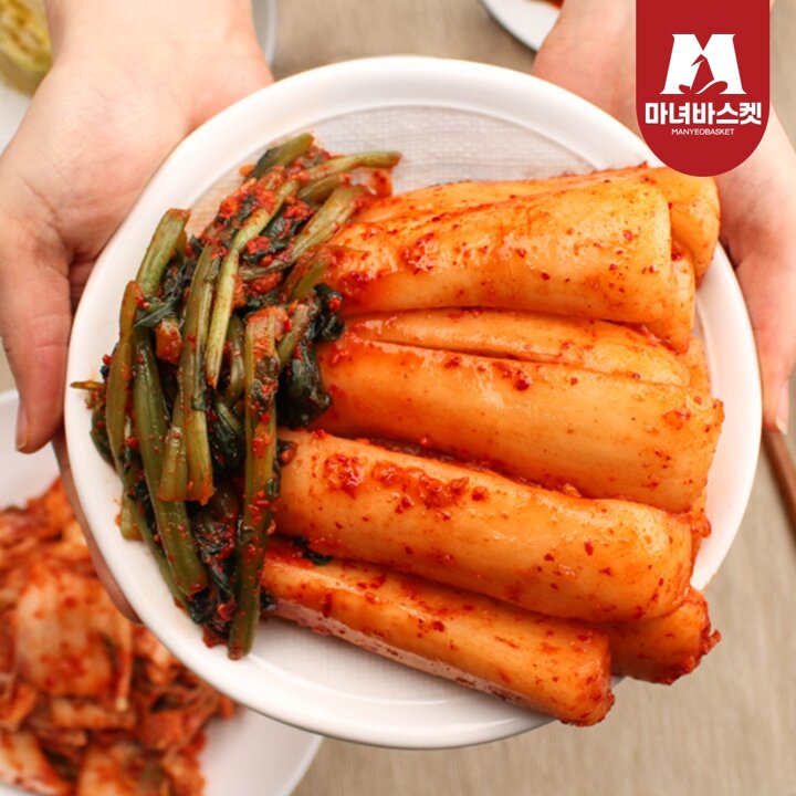 [마녀바스켓]아삭아삭 국내산 마녀 총각 알타리김치 10kg