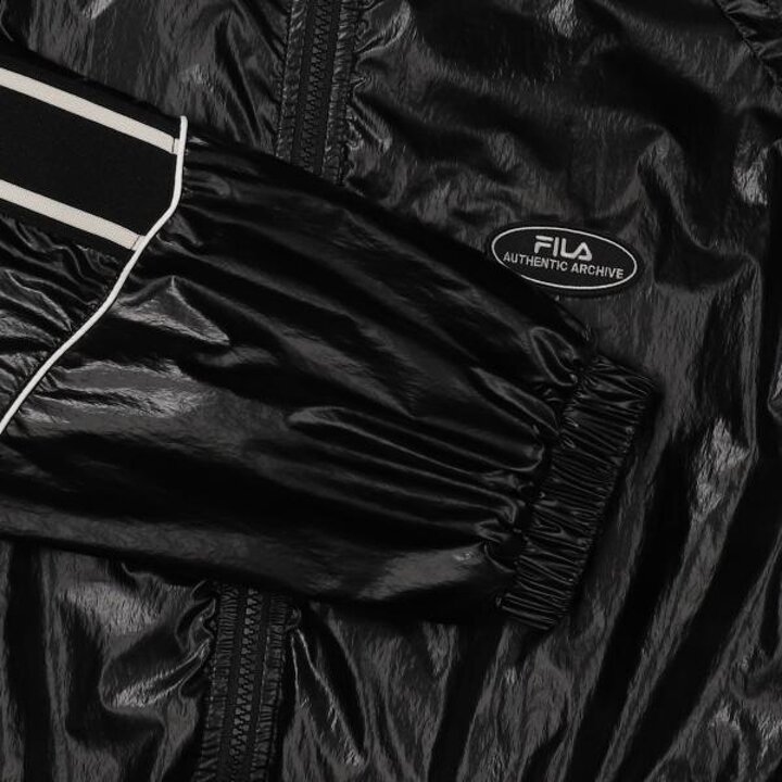 (대구신세계)[FILA] 테입 글로시 스텐넥 바람막이 (FS2JKF3154F SBK)