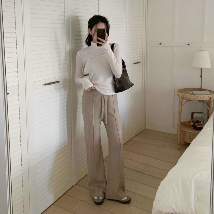 [옷자락] 여성 레이온 혼합 핀턱 밴딩 와이드 니트 바지