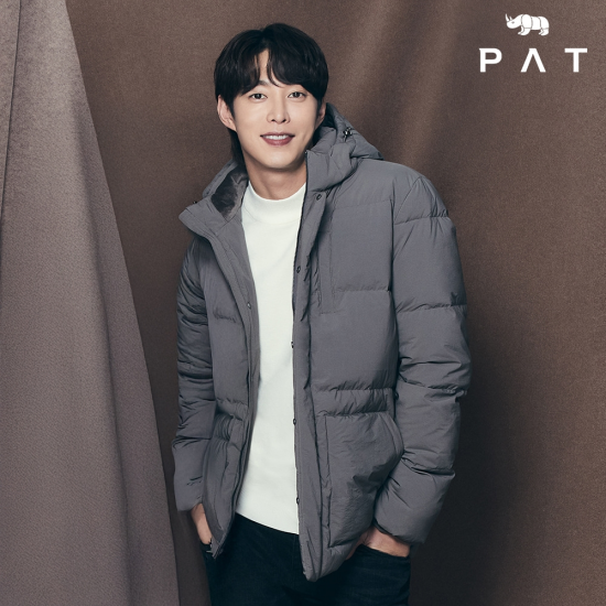 (주)굿피플홀딩스 [PAT] 후드 중기장 구스다운 점퍼_1I72009