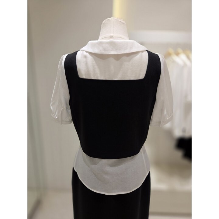 (신세계 사우스시티)SOUP 배색 퍼프 소매 블라우스 (SC5TS86)