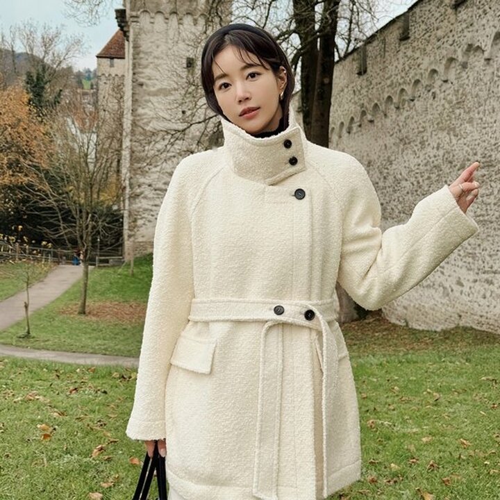 (신세계센텀점)[기은세 착용] 부클 하이넥 중기장 코트 NEW4WHA23
