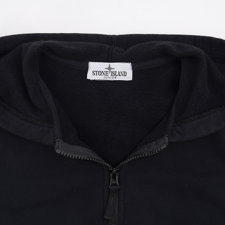 [라벨루쏘] [스톤아일랜드 키즈] FW25 아동 포켓 후드 집업 K2S166100003 S0A20 V0029 (10-12)