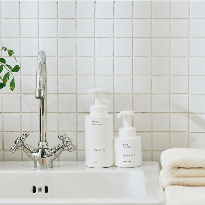 [생활공작소] 핸드워시 용기 250ml 1개+리필 200ml 4개 (파우더/청포도향 택 1)