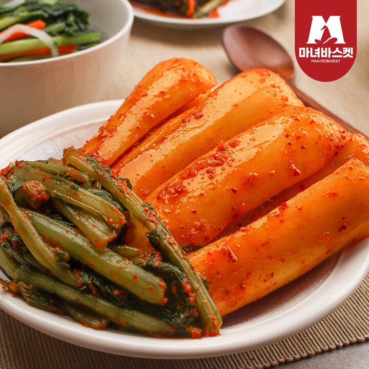 [마녀바스켓] 국내산 마녀 총각김치2kg+열무김치2kg