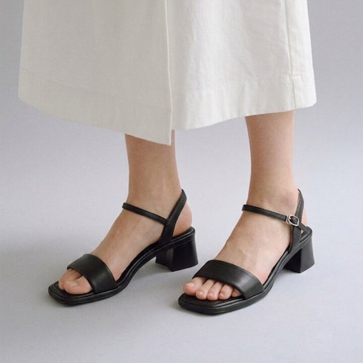 (신세계강남점)양가죽 베이직 쿠션 데일리 여성샌들 4cm 2컬러 BLJ343