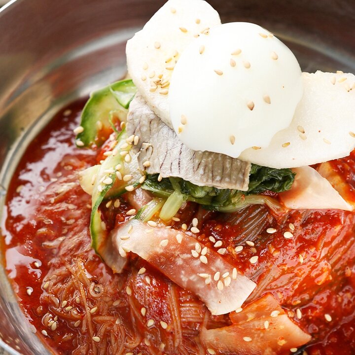 [마녀바스켓]매콤달달 함흥 비빔냉면 10인분 (냉면2kg+비빔장10개)