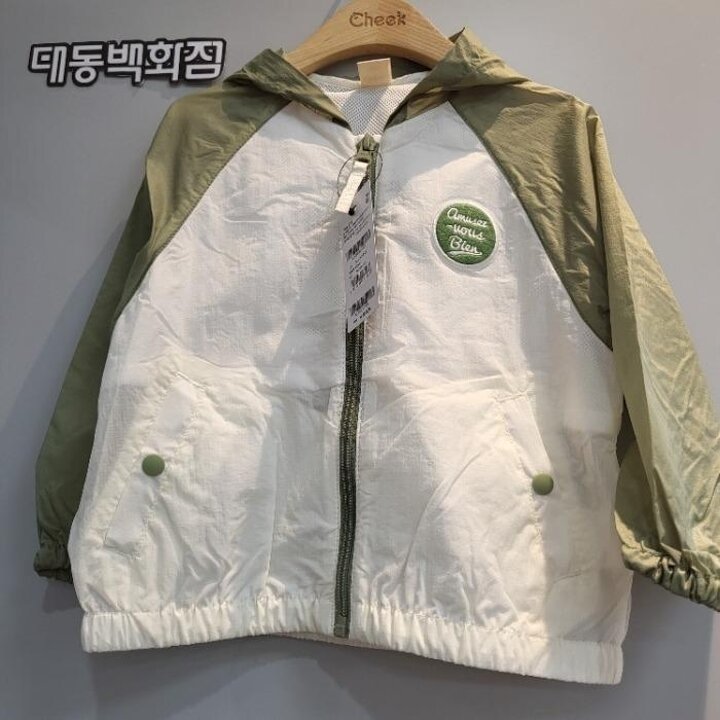 치크DP01라그란소매배색바람막이CKJA2531B