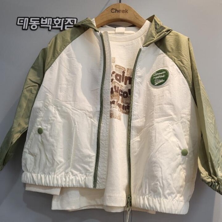 치크DP01라그란소매배색바람막이CKJA2531B