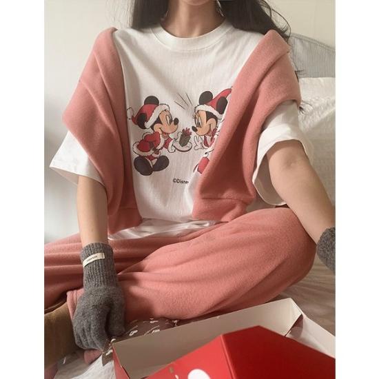 [공구우먼] [디즈니정품] 홀리데이 미키 기모 반팔 티셔츠 85553 빅사이즈 여성의류
