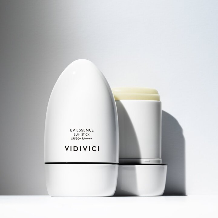 (신세계본점)유브이 에센스 선 스틱 SPF50+ PA++++  (+메이크업 클렌징 클로스 30매 증정)