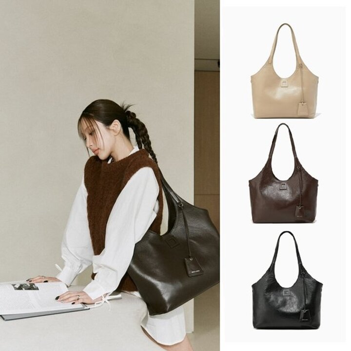 (신세계강남점)씨엘로 쇼퍼 고트빈티지 RA2G3ABG775K