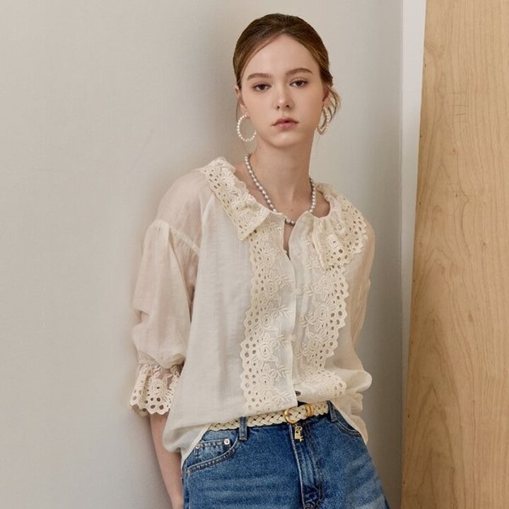 라운드 카라 아일렛 레이스 블라우스 ZE07QB500NH