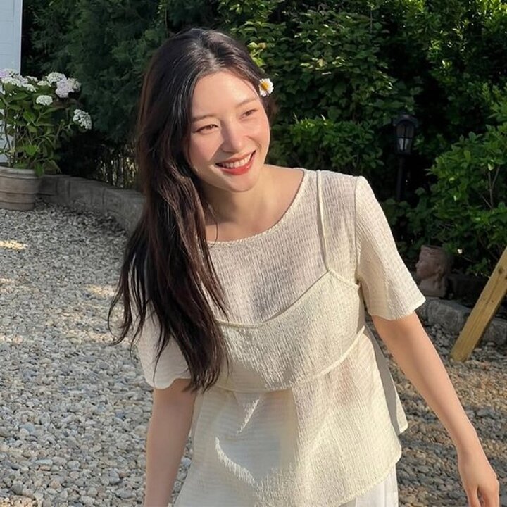 (신세계센텀점)[정채연 착용] 뷔스티에 체크 블라우스 NEW5MB530