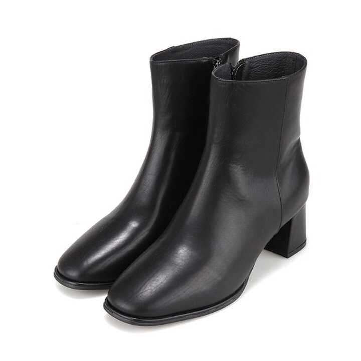 (신세계천안아산점)소가죽 스퀘어토 5.5cm 앵클부츠 BBI860BK