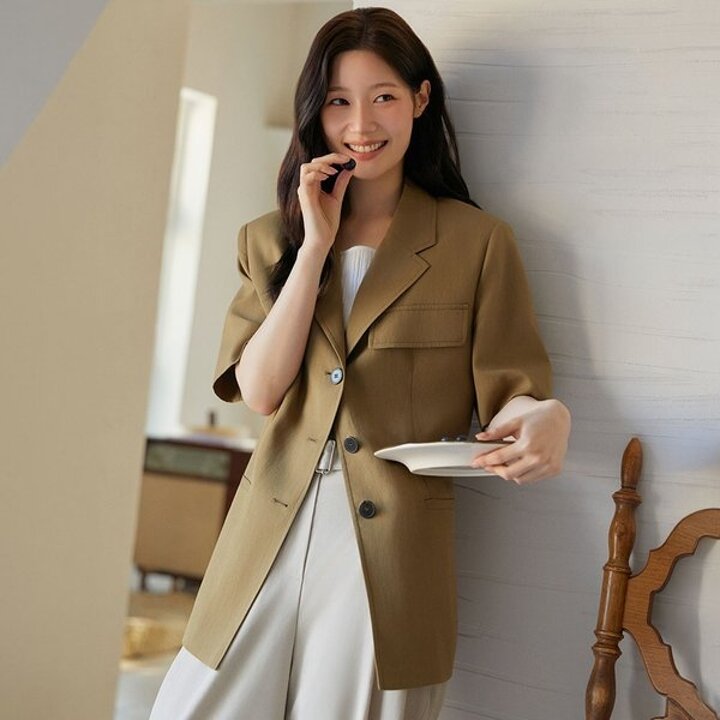 (신세계강남점)[SSG 단독혜택가/정채연 착용] 벨트 쓰리버튼 반팔 자켓 NEW6MJ401 92