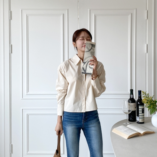 하로나 브이넥 카라 크롭 긴팔 남방