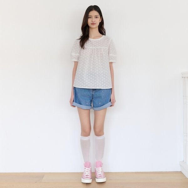 플라워 펀칭 자수 블라우스 T264MBL233W