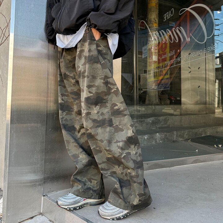 [옷자락] 여자 남자 힙한 트윌 커브드 와이드핏 카모 밴딩 바지