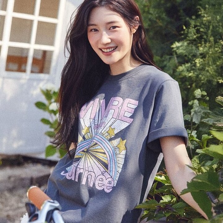 (신세계강남점)[정채연 착용] 비비드 아트웍 티셔츠 NEW6XE335