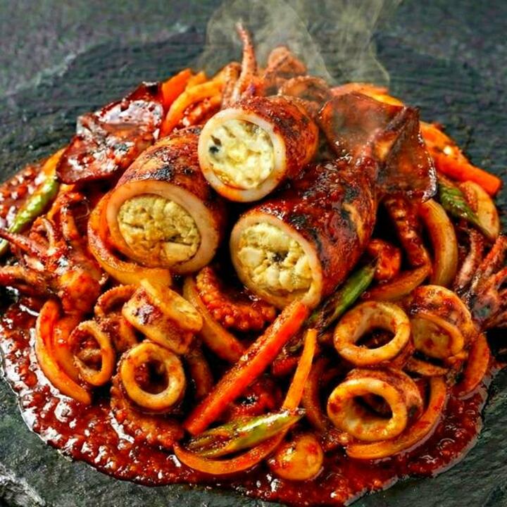 [통 한치 500G + 소스] 직화 불맛 내장채로 먹는 녹진+쫄깃 통 한치 직화볶음 (2-3인분) X 1세트