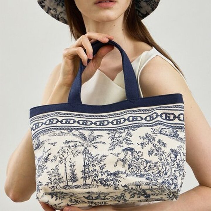 (대구신세계)[메가히트][완판재입고][뜨왈드주이] Toile de Jouy 캔버스 에코 미니 토트백 HIWA6F301N2